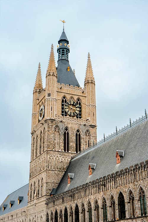 Renders installeert hybride verwarmingssystemen in Ieper